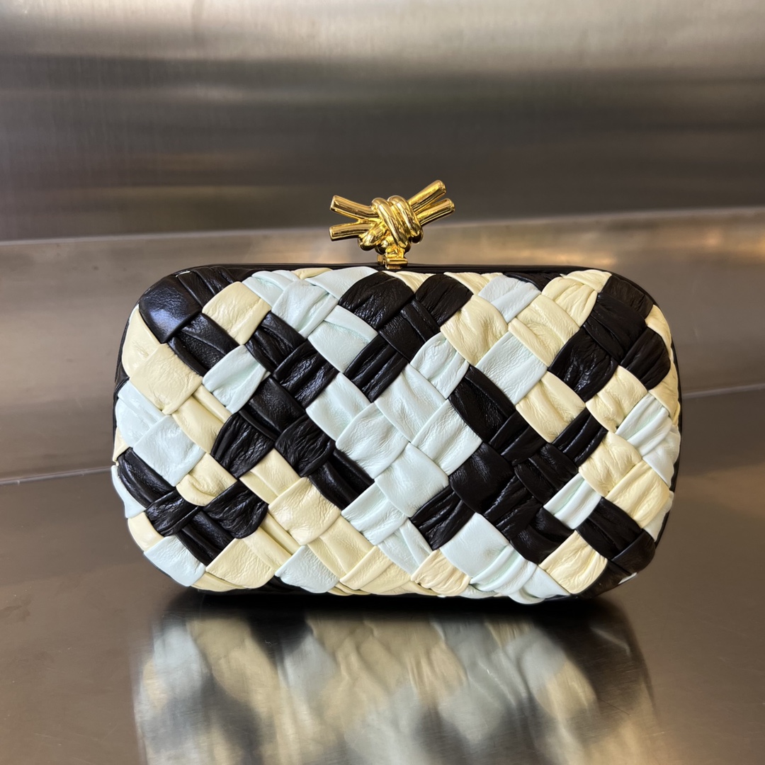 Bottega Veneta Knot 羊皮 編織 手拿包