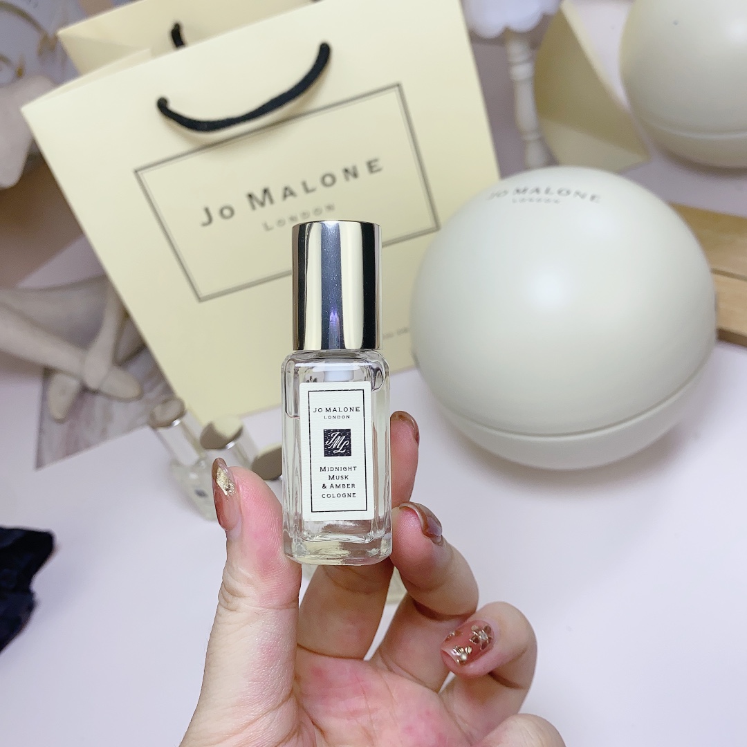 Jo Malone London Snow Globe 5-Piece Miniature Fragrance Set, Perfect Gift 4 i1692438650 3057 2
