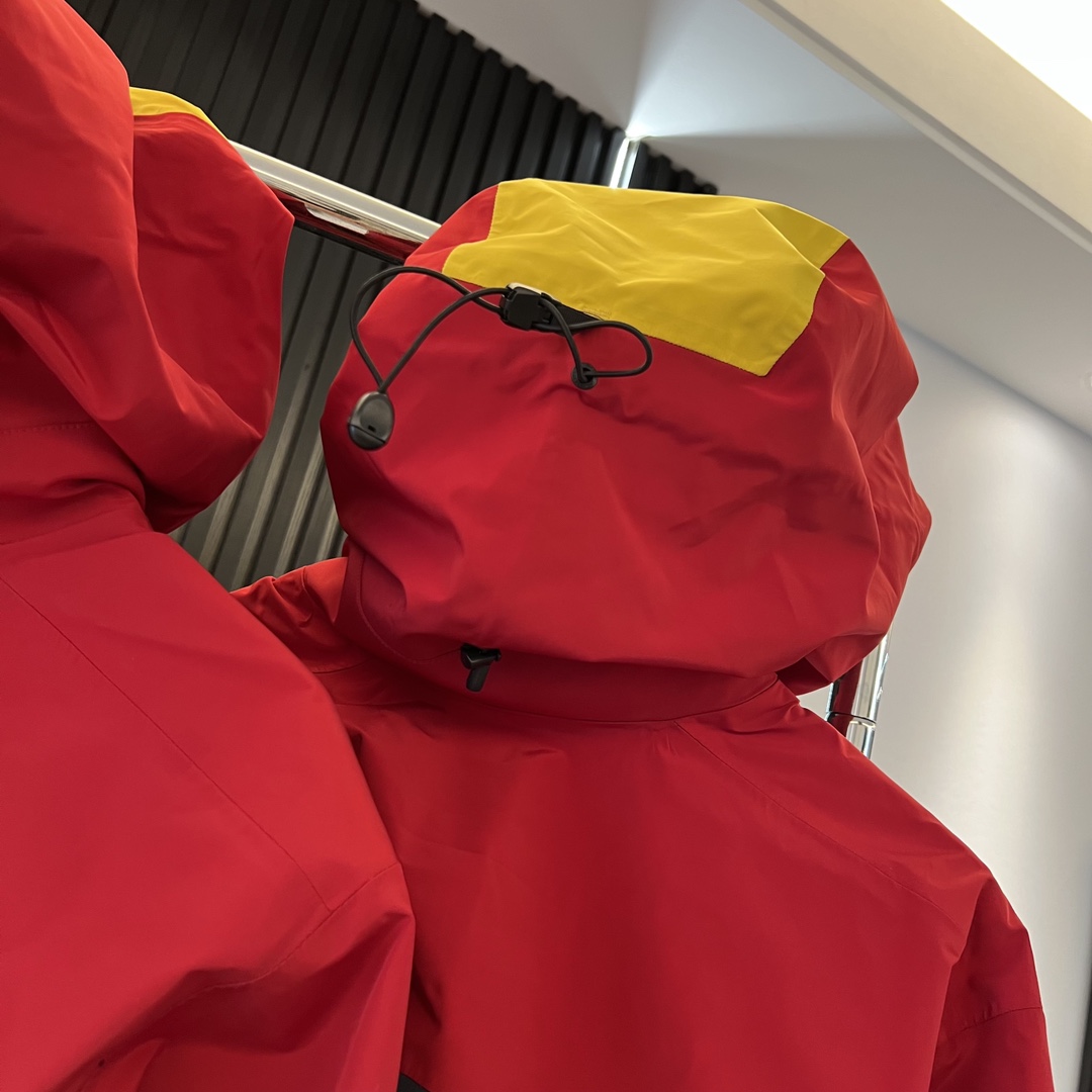 Arc'teryx x Songtsam Bata AR Jacket: Waterproof, Windproof, and Breathable 5 i1692442397 9165 3