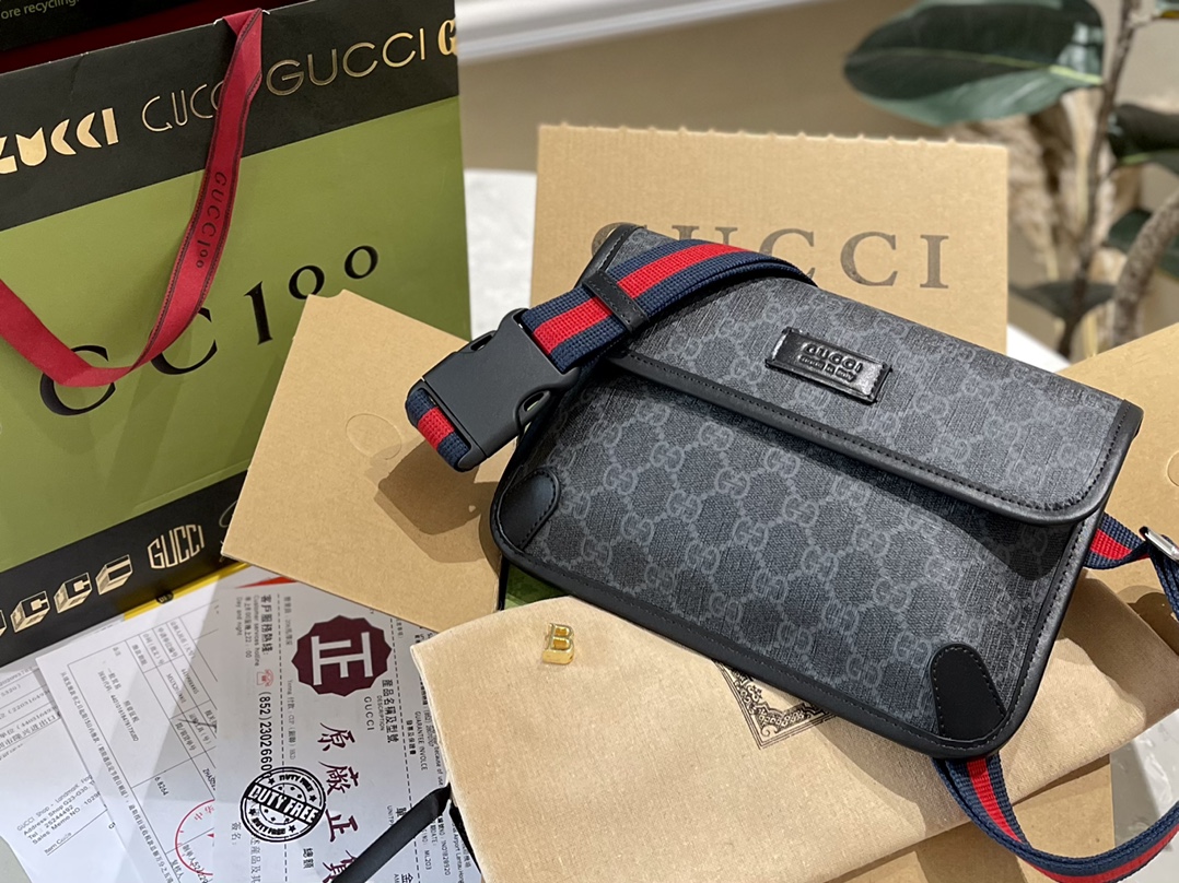 Gucci Torby na pasku & saszetki Torby typu crossbody i na ramię Skóra krowia PVC