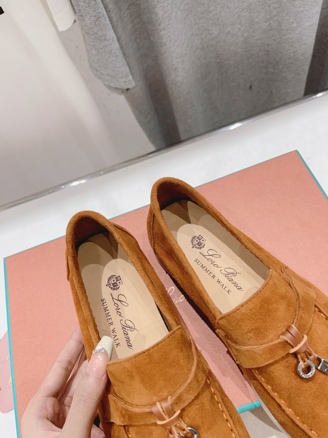 高版本出厂
 Loro Piana* LP万年经典款乐福鞋 简约时尚 脚感超级舒适 一天可以暴走两万步的