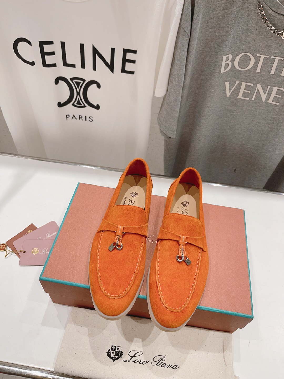 高版本出厂
 Loro Piana* LP万年经典款乐福鞋 简约时尚 脚感超级舒适 一天可以暴走两万步的