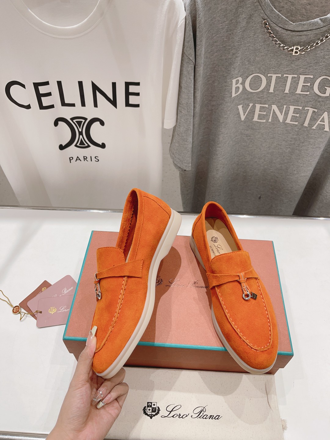 高版本出厂
 Loro Piana* LP万年经典款乐福鞋 简约时尚 脚感超级舒适 一天可以暴走两万步的