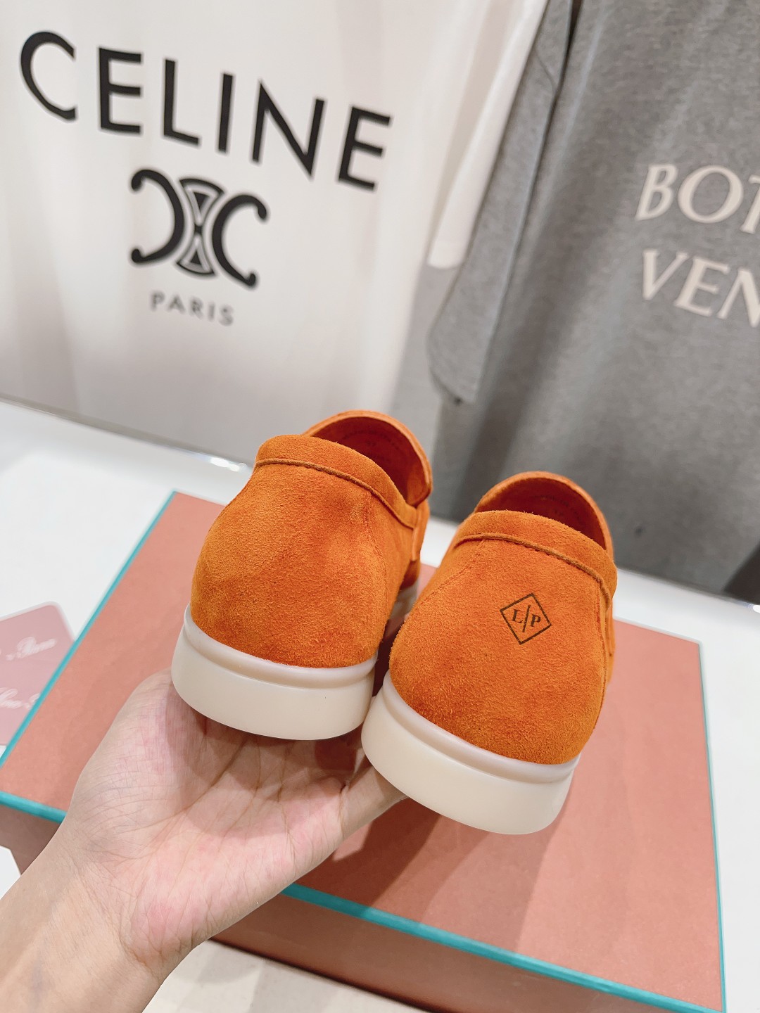 高版本出厂
 Loro Piana* LP万年经典款乐福鞋 简约时尚 脚感超级舒适 一天可以暴走两万步的
