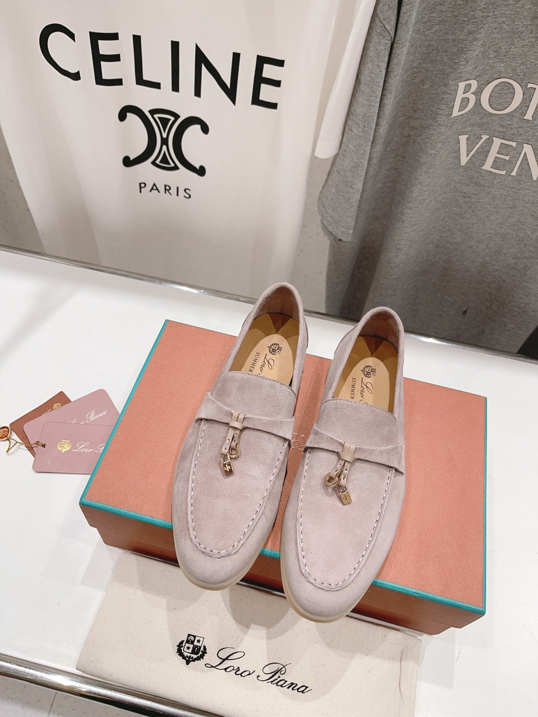 高版本出厂
 Loro Piana* LP万年经典款乐福鞋 简约时尚 脚感超级舒适 一天可以暴走两万步的