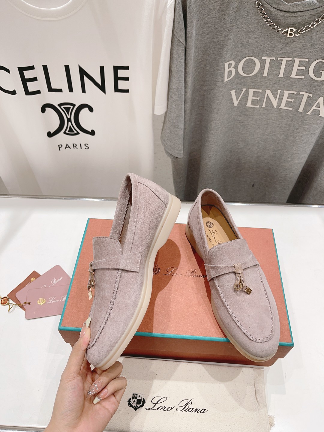 高版本出厂
 Loro Piana* LP万年经典款乐福鞋 简约时尚 脚感超级舒适 一天可以暴走两万步的