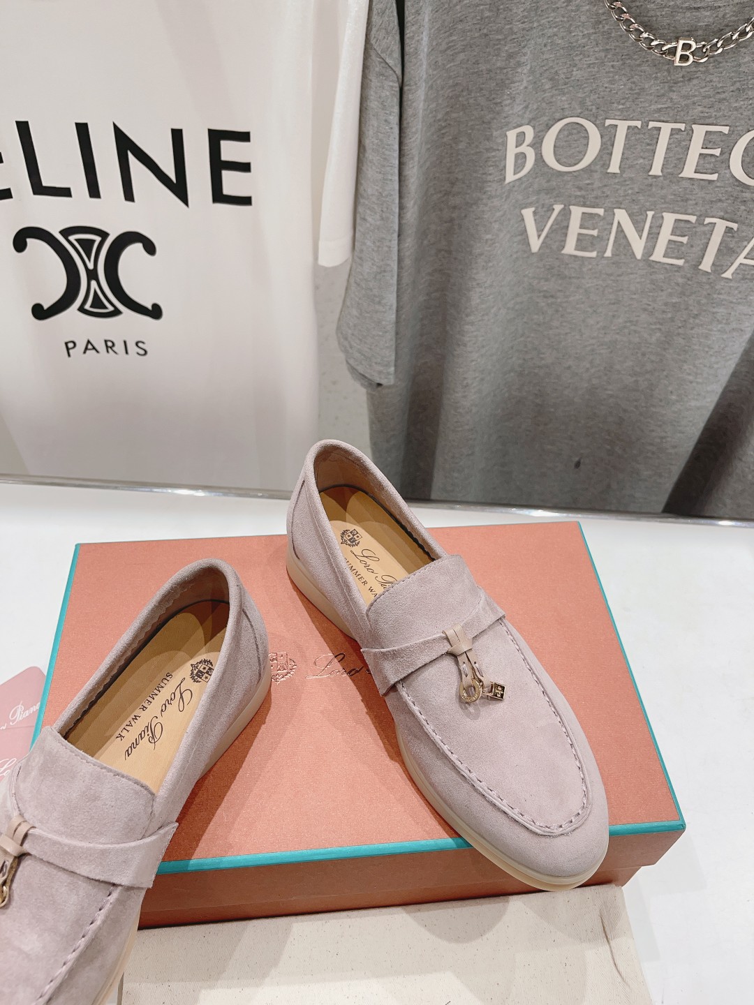 高版本出厂
 Loro Piana* LP万年经典款乐福鞋 简约时尚 脚感超级舒适 一天可以暴走两万步的