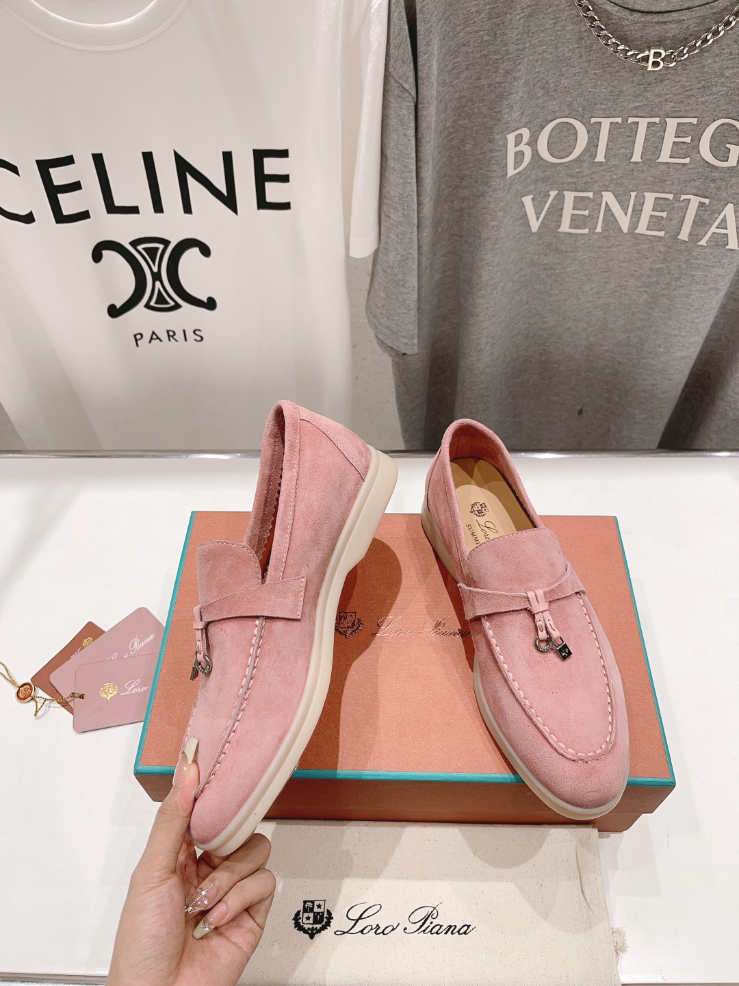 高版本出厂
 Loro Piana* LP万年经典款乐福鞋 简约时尚 脚感超级舒适 一天可以暴走两万步的