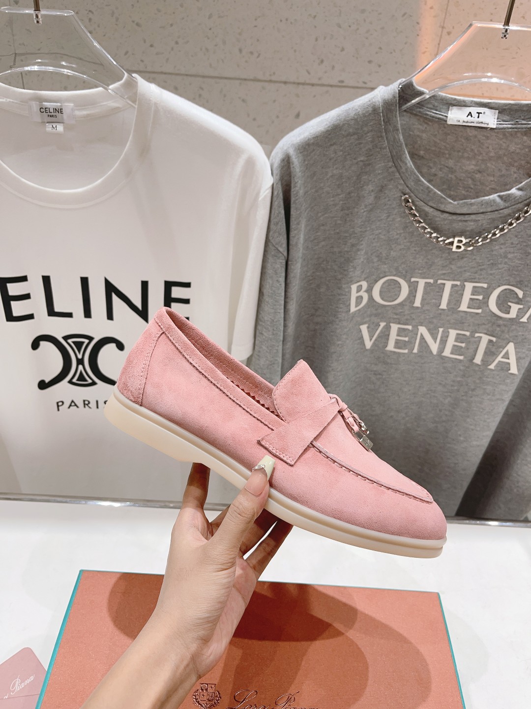 高版本出厂
 Loro Piana* LP万年经典款乐福鞋 简约时尚 脚感超级舒适 一天可以暴走两万步的