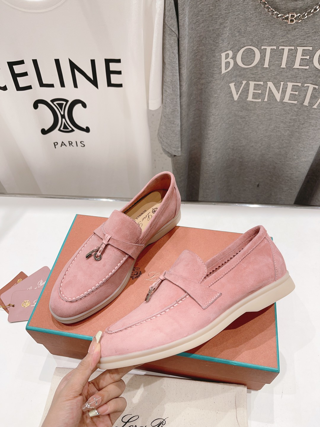 高版本出厂
 Loro Piana* LP万年经典款乐福鞋 简约时尚 脚感超级舒适 一天可以暴走两万步的