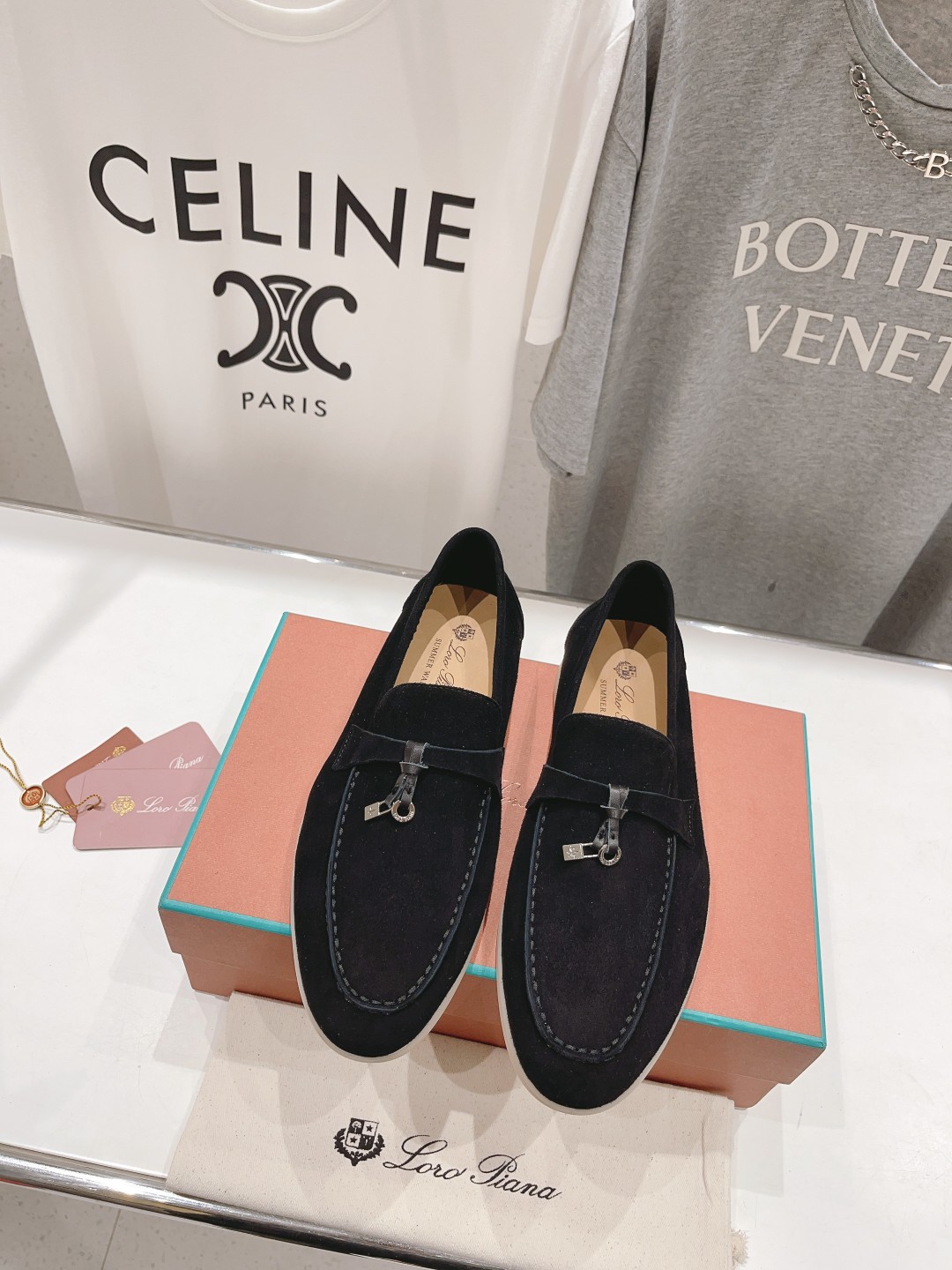 高版本出厂
 Loro Piana* LP万年经典款乐福鞋 简约时尚 脚感超级舒适 一天可以暴走两万步的