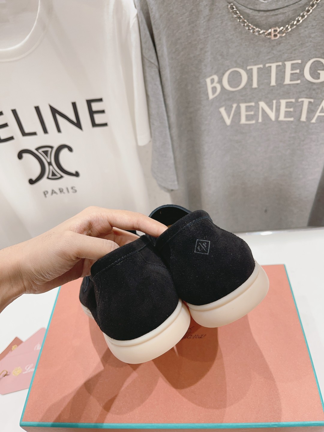 高版本出厂
 Loro Piana* LP万年经典款乐福鞋 简约时尚 脚感超级舒适 一天可以暴走两万步的