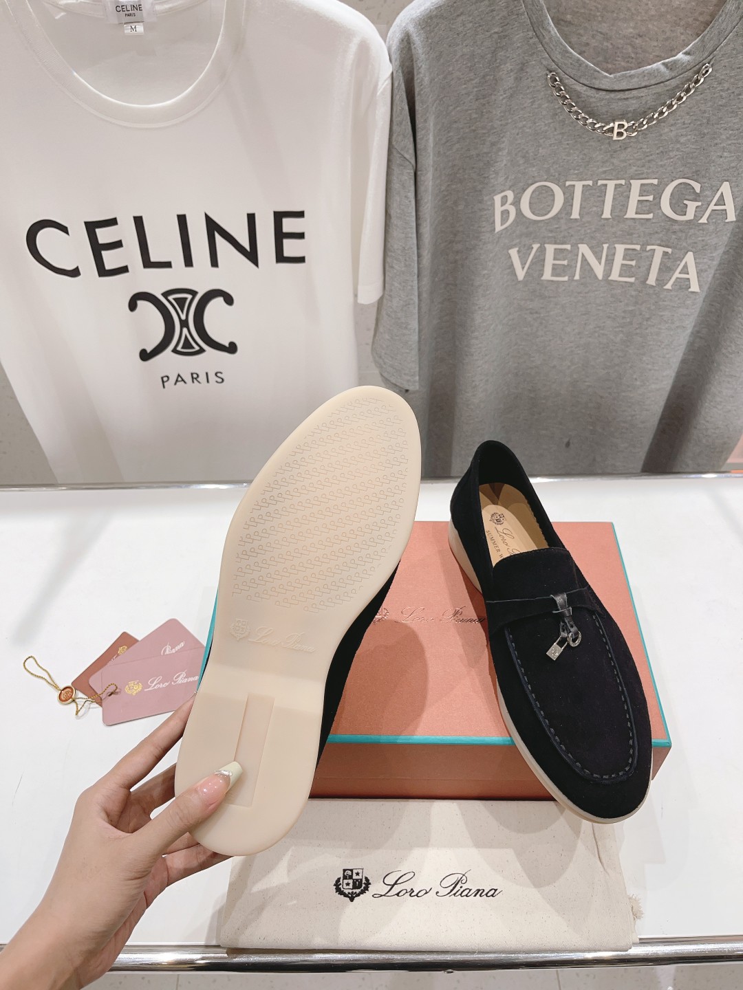 高版本出厂
 Loro Piana* LP万年经典款乐福鞋 简约时尚 脚感超级舒适 一天可以暴走两万步的