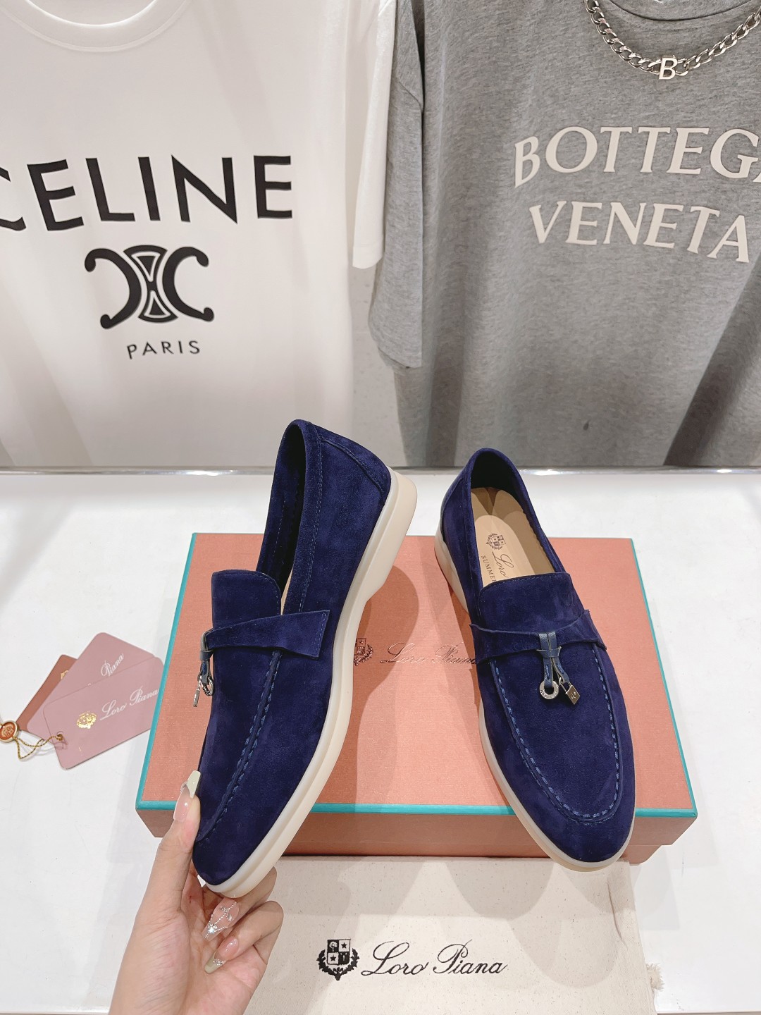 高版本出厂
 Loro Piana* LP万年经典款乐福鞋 简约时尚 脚感超级舒适 一天可以暴走两万步的