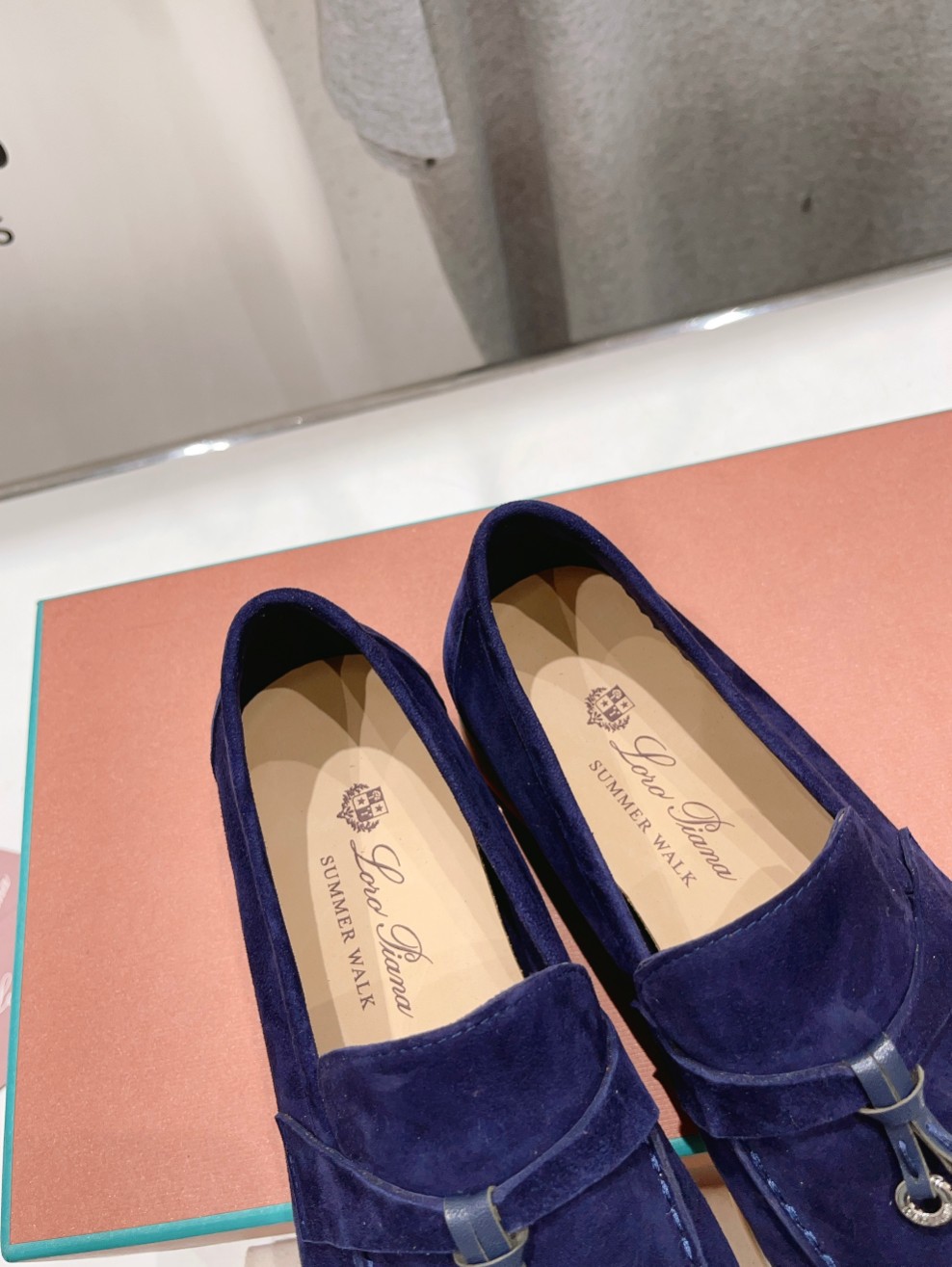 高版本出厂
 Loro Piana* LP万年经典款乐福鞋 简约时尚 脚感超级舒适 一天可以暴走两万步的