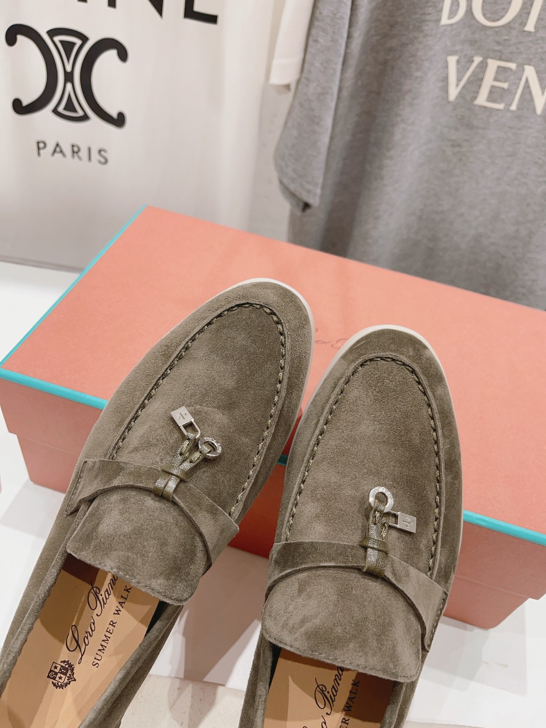 高版本出厂
 Loro Piana* LP万年经典款乐福鞋 简约时尚 脚感超级舒适 一天可以暴走两万步的