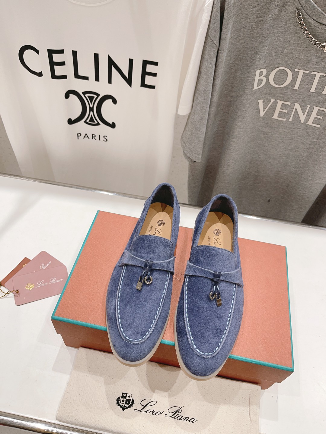 高版本出厂
 Loro Piana* LP万年经典款乐福鞋 简约时尚 脚感超级舒适 一天可以暴走两万步的