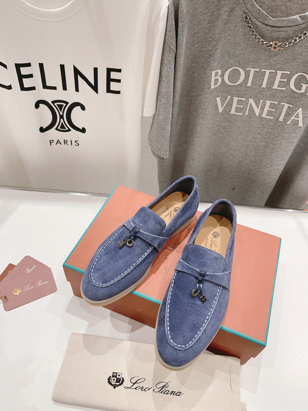 高版本出厂
 Loro Piana* LP万年经典款乐福鞋 简约时尚 脚感超级舒适 一天可以暴走两万步的