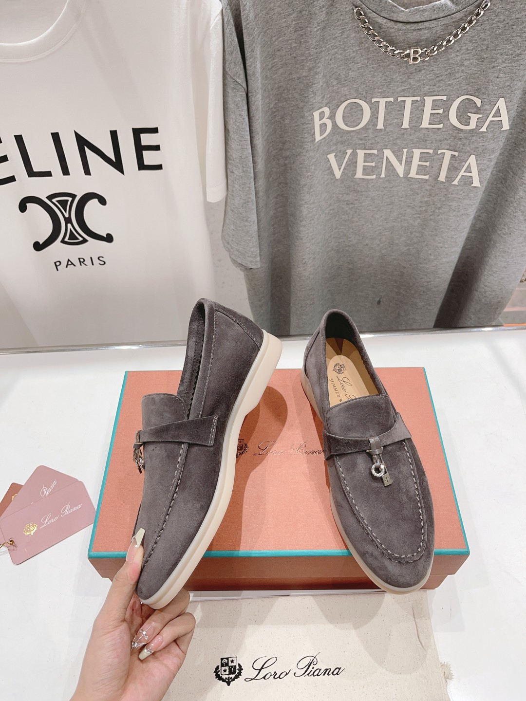 高版本出厂
 Loro Piana* LP万年经典款乐福鞋 简约时尚 脚感超级舒适 一天可以暴走两万步的