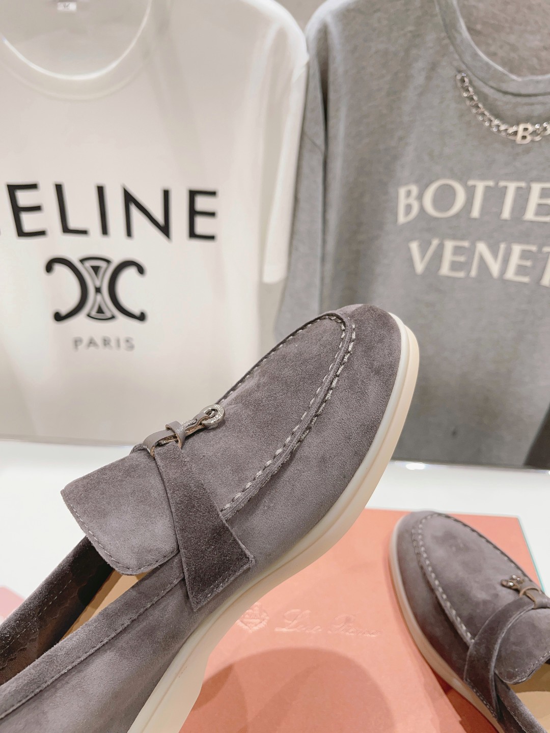 高版本出厂
 Loro Piana* LP万年经典款乐福鞋 简约时尚 脚感超级舒适 一天可以暴走两万步的