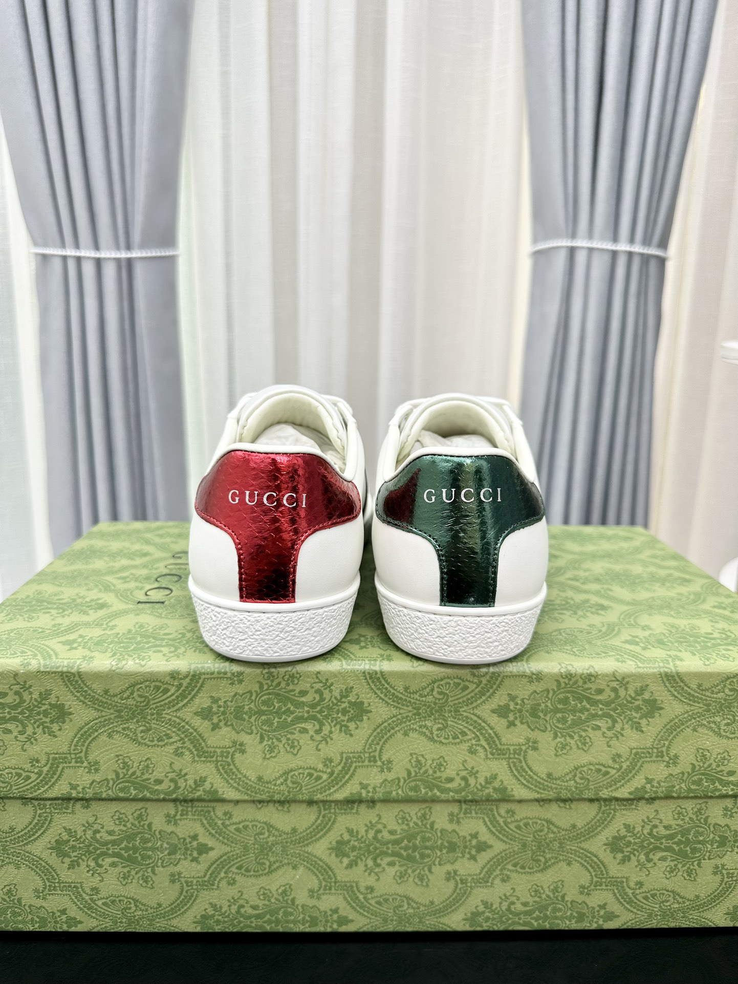versión superior Gucci2023 principios de la primavera Gucci G casa pequeños zapatos blancos últimos 
