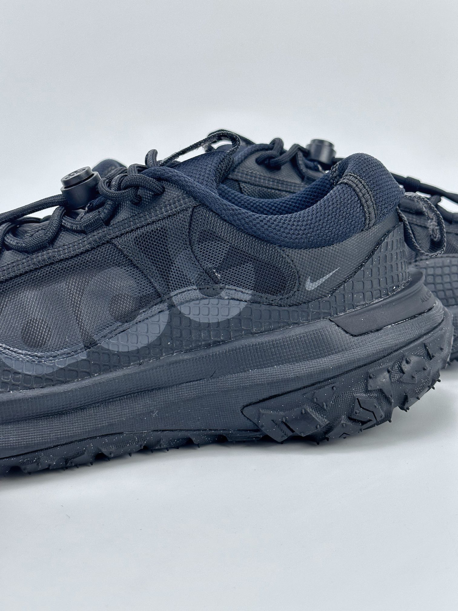 NK ACG MOUNTAIN FLY 2 LOW 外户登山列系越跑低帮休闲动运徒步鞋 DV7903-002