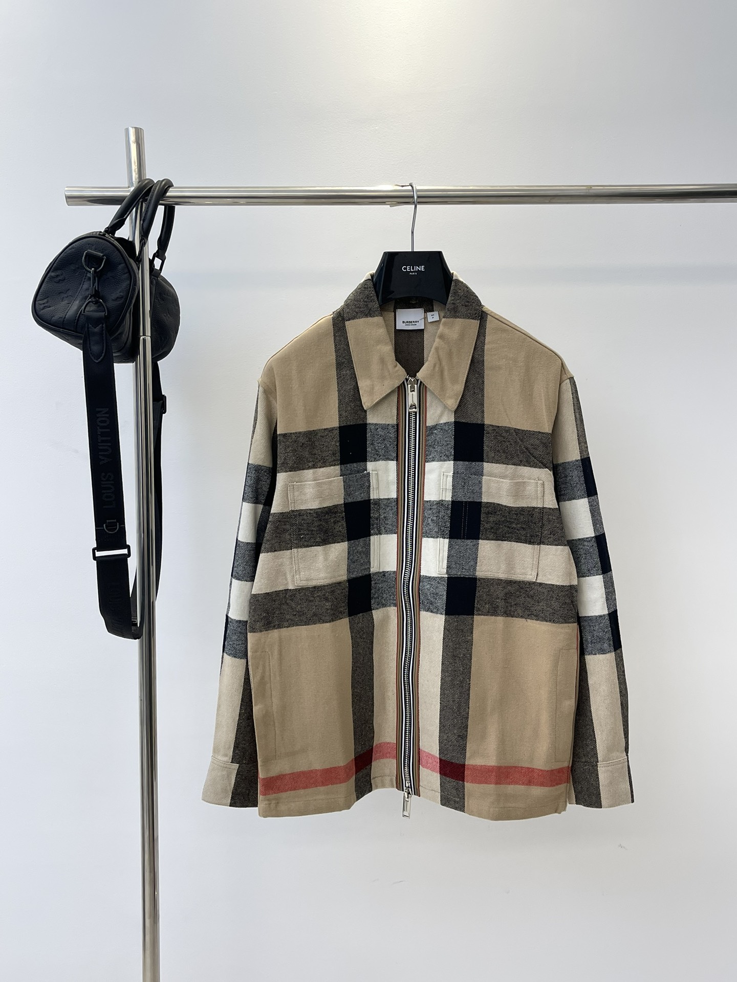 Burberr*/巴宝莉Bbr22FW Camisa de lana a cuadros nueva. Tallas: S/M/L/XL. Los elementos generales utilizan el patrón de cua…