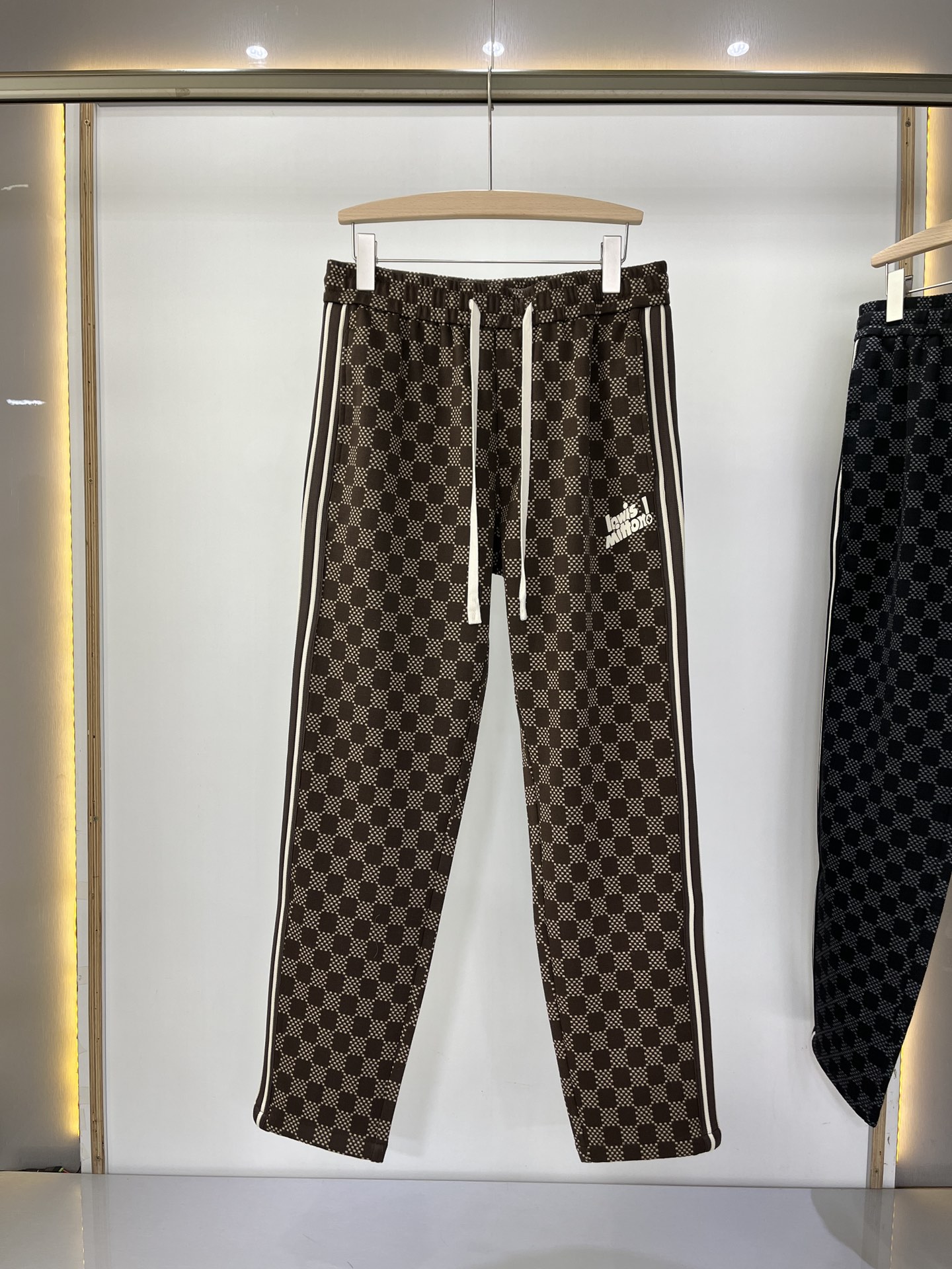 Louis Vuitton Clothing Pants & Trousers Men Fall/Winter Collection Casual