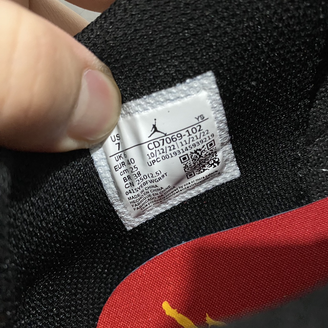 图片[8]-【小绿X版】Air Jordan Legacy AJ312 白黄紫 CD7069-102n目前市场最好版本 优于之前各代号版本n最新原鞋开发 独家鞋底模具 目前市场最正确版型 后跟处饰有标志性爆裂纹覆盖层 正确官方原盒原配整洁度一流 鞋身采用了头层皮制作 平台电商直供首选 售后超低  尺码：36 36.5 37.5 38 38.39 40 40.5 41 42 42.5 43 44 44.5 45 46 47.5-莆田鞋批发中心