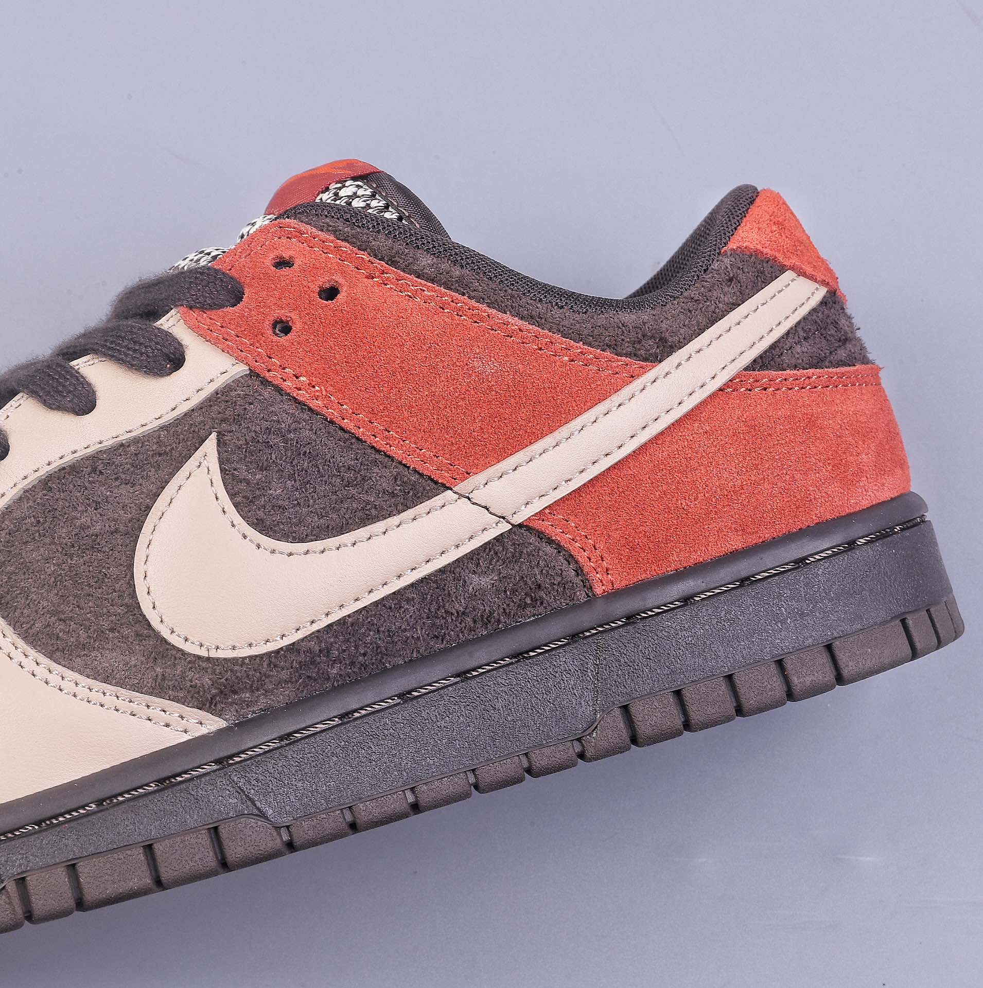 S2 Nike SB Dunk Low ”Red Panda” Gray, White and Red FV0395-200