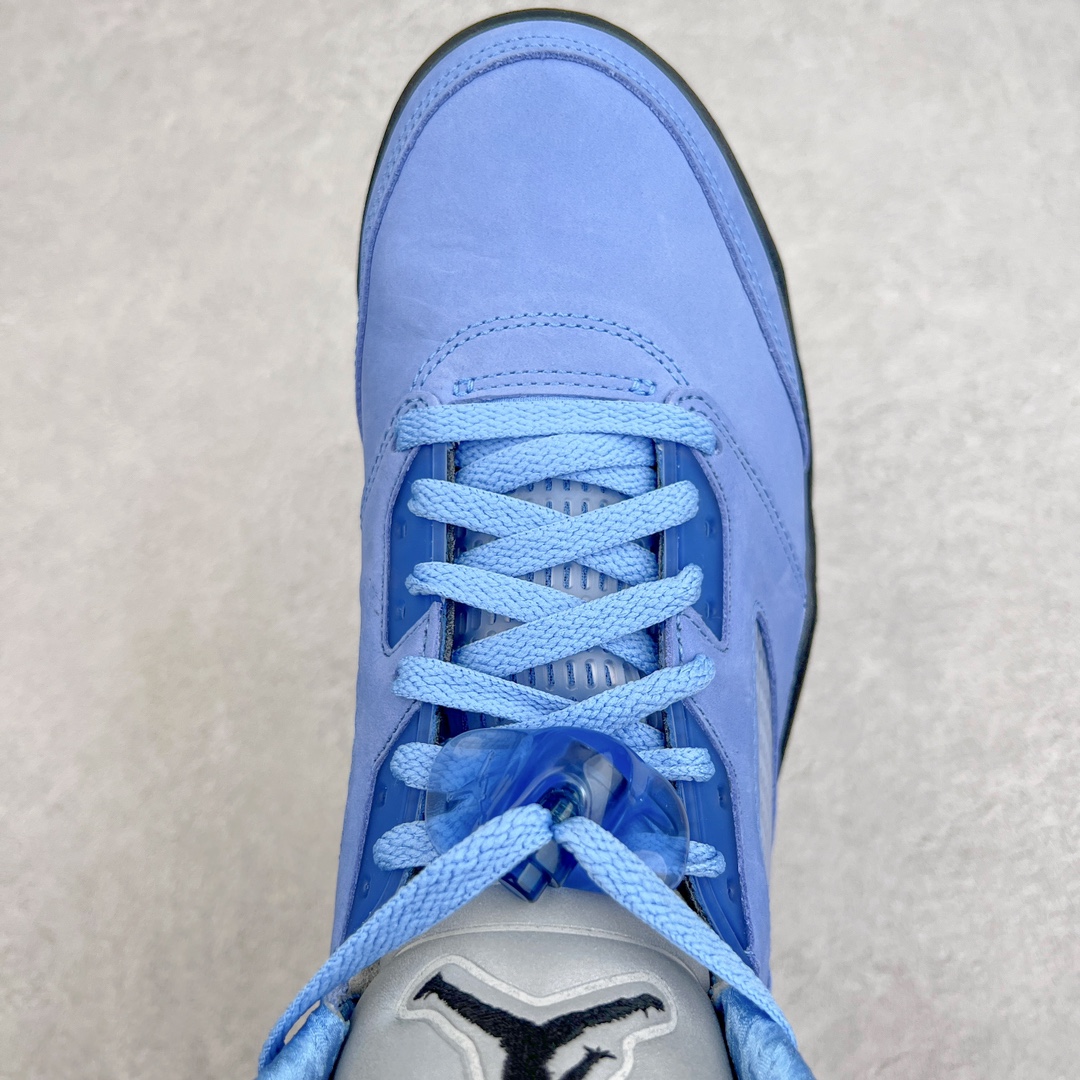 图片[4]-＃Y3纯原 Air Jordan AJ5 Retro 北卡蓝 DV1310-401 全新改良批次 圈内最强系列 恪守真诚 承诺混一赔十 高端零售裸鞋圈特供批次 SZ原厂全套原楦原纸板冲刀磨具开发 原厂皮料加持 原厂港宝加持定型后跟R度完美 同源原厂电绣 飞翼针数密度立体效果一致 百分百一致原鞋 原厂拉帮工艺 针距密度一致 后跟弧度收口自然不对折 极致一眼正品既视感 进口玻璃冲刀皮料裁剪零毛边 全鞋电脑针车工艺 品控清洁度最高QC检验标准 免检产品 原厂订购鞋盒、鞋标、防尘纸、鞋撑、鞋带 追求极致的原厂味道 尺码：40.5 41 42 42.5 43 44 44.5 45 46 47.5 48.5-选品中心
