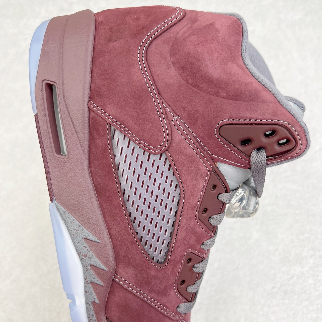 图片[6]-＃Y3纯原 Air Jordan AJ5 Retro 勃艮第红 DZ4131-600 全新改良批次 圈内最强系列 恪守真诚 承诺混一赔十 高端零售裸鞋圈特供批次 SZ原厂全套原楦原纸板冲刀磨具开发 原厂皮料加持 原厂港宝加持定型后跟R度完美 同源原厂电绣 飞翼针数密度立体效果一致 百分百一致原鞋 原厂拉帮工艺 针距密度一致 后跟弧度收口自然不对折 极致一眼正品既视感 进口玻璃冲刀皮料裁剪零毛边 全鞋电脑针车工艺 品控清洁度最高QC检验标准 免检产品 原厂订购鞋盒、鞋标、防尘纸、鞋撑、鞋带 追求极致的原厂味道 尺码：40.5 41 42 42.5 43 44 44.5 45 46 47.5 48.5-选品中心