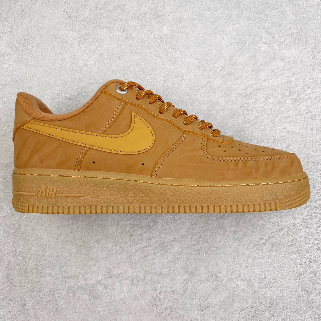 💰150 ＃TG版福利特价️‼NK Air Force 1 Low 07 LV8\”Wheat / Flax\”小麦空军一号低帮 CJ9179-200 今年继续推出小麦色AF1 以高帮款与低帮款的方式呈现 小麦色牛巴革打造鞋面 生胶鞋底与鞋面风格协调一致 搭配同色系尼龙鞋带 侧身皮质Swoosh Logo进一步体现两双鞋的独特魅力 尺码：36 36.5 37.5 38 38.5 39 40 40.5 41 42 42.5 43 44 44.5 45 编码：Tby2936020-运动鞋