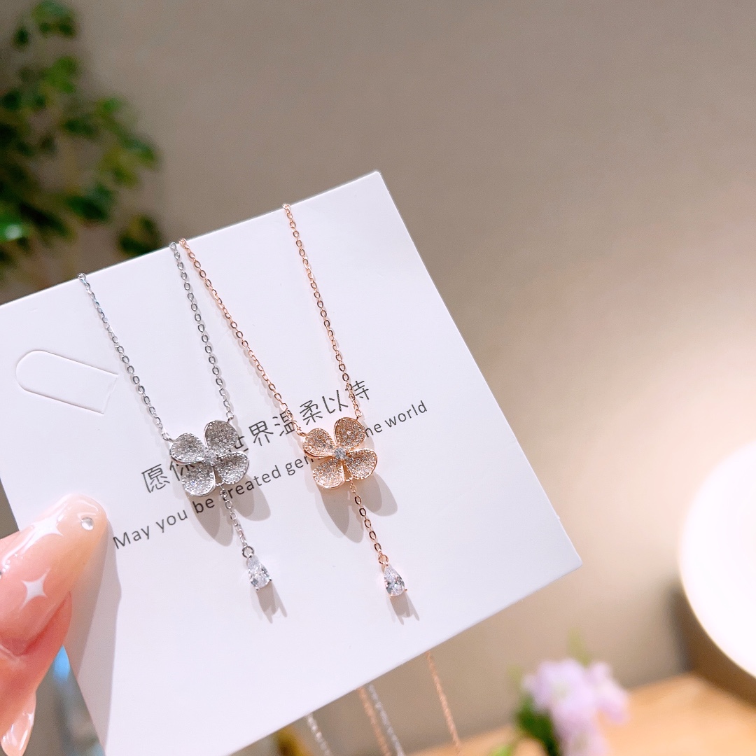 知性的925シルバーネックレスゴールド 旅行