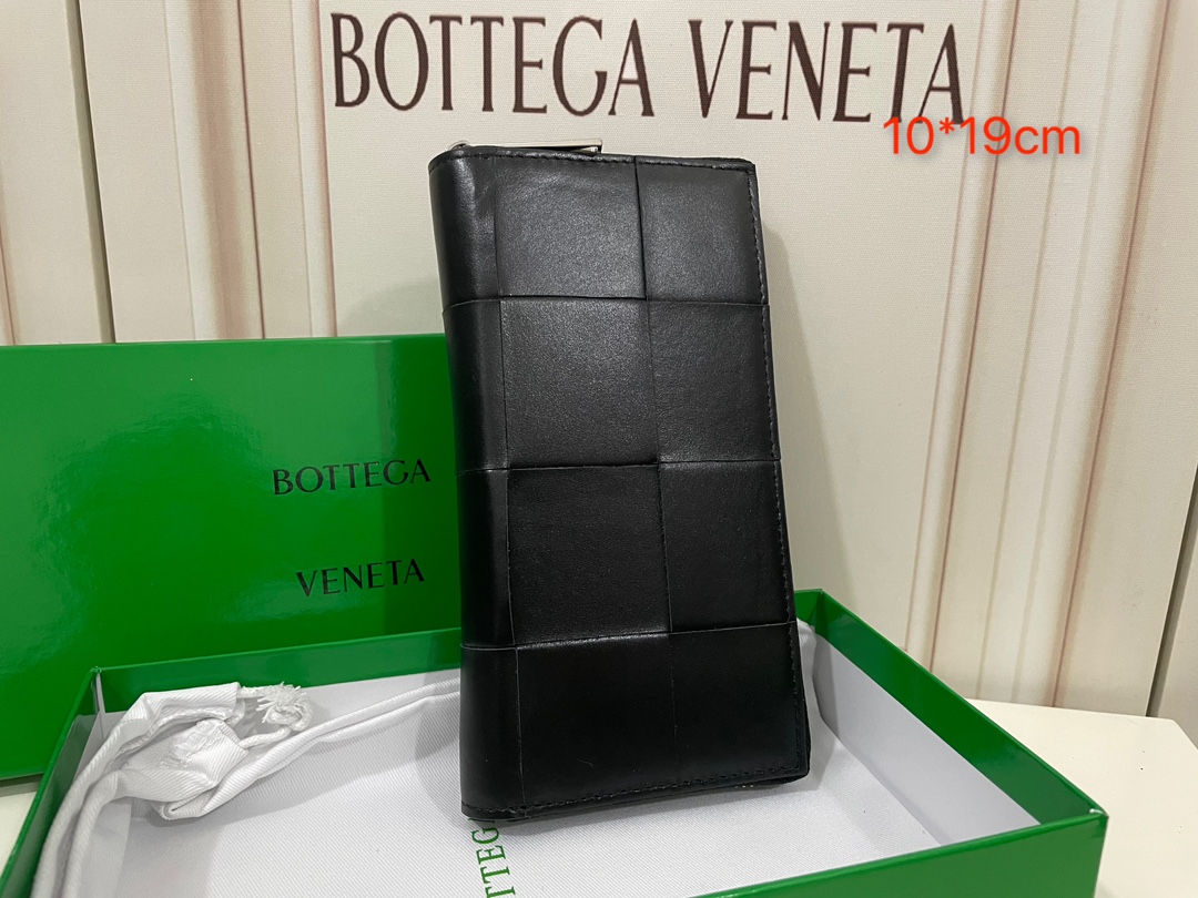 Portefeuille long zippé en cuir tressé Bottega Veneta