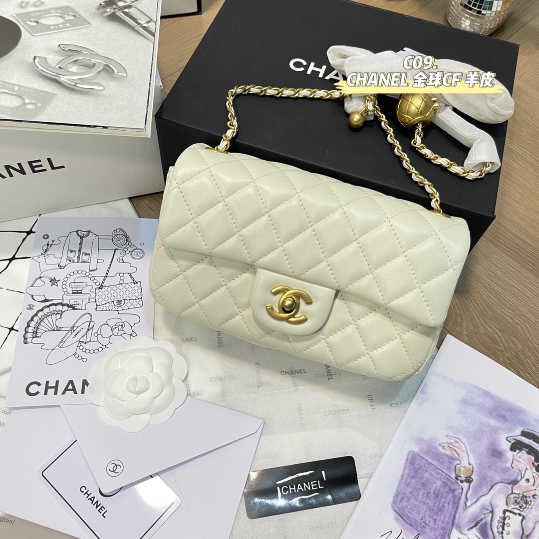 Chanel Classic Flap Bag Sacs À Bandoulière & À Épaule Mini