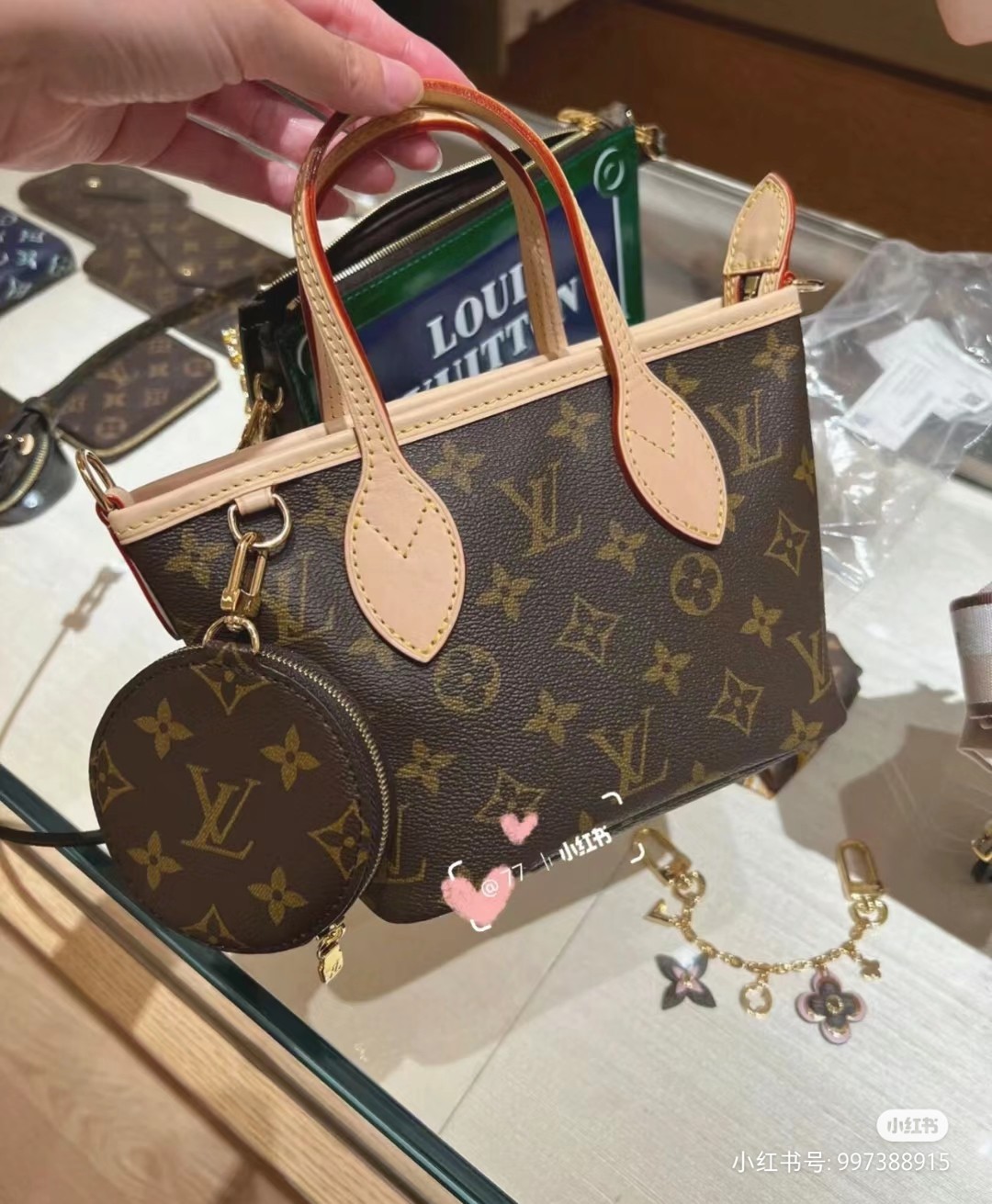 NO:200417,New model shipment New product M46705 New Lv neverl bb New model with zipper and coin wallet pendant casual adjustable wide shoulder strap. Size 24*14*9cm, LV [top original list], louis vuitton, wallets19860909新款出货 新品 M46705 新款Lv neverfull bb 新款有拉链搭配零钱包挂件休闲可调节宽肩带.尺寸24*14*9cm,LV【顶级原单】,louis vuitton,wallets,Bag