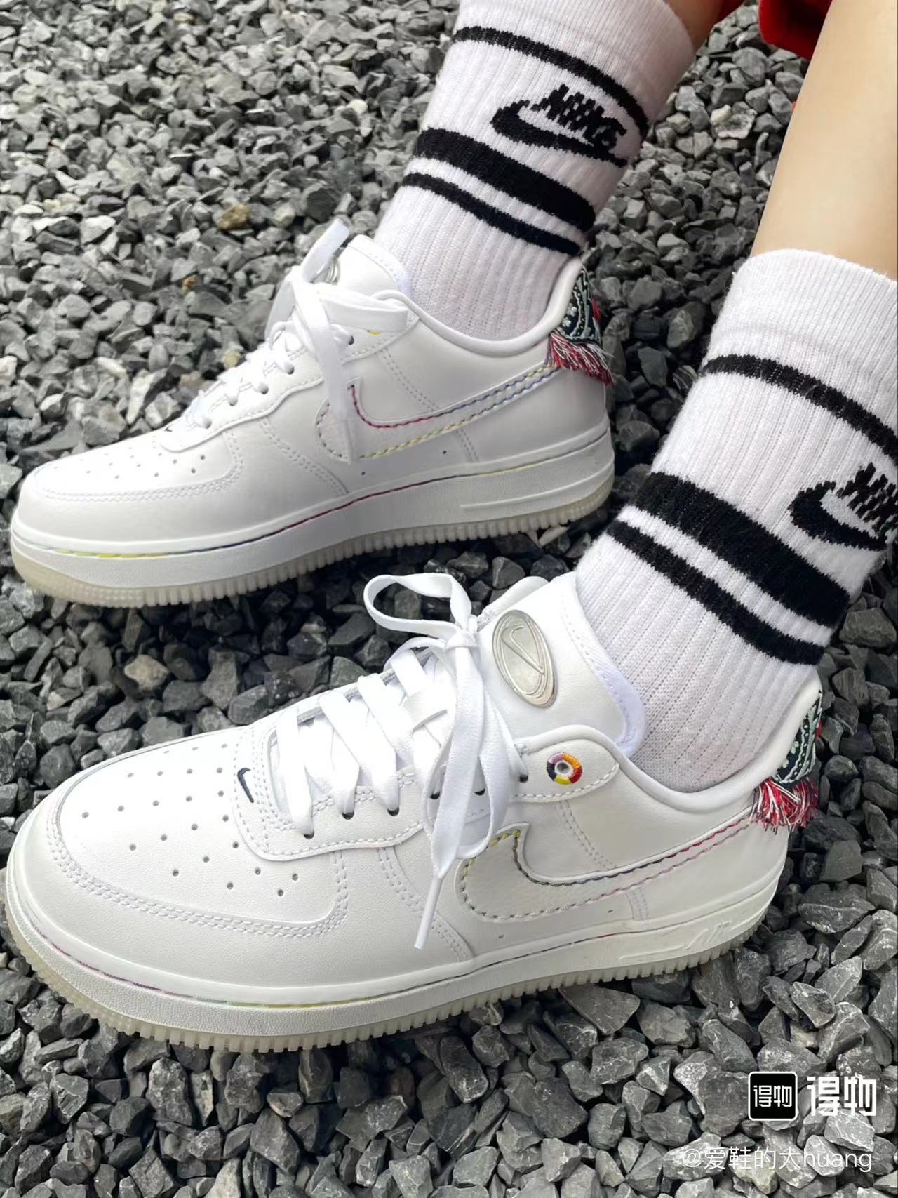 ? Nike Air Force 1 Low板鞋 刺绣白?