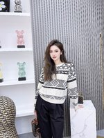 Online
 Chanel Store
 Clothing Knit Sweater Sweatshirts White Splicing Knitting Wool Fall/Winter Collection