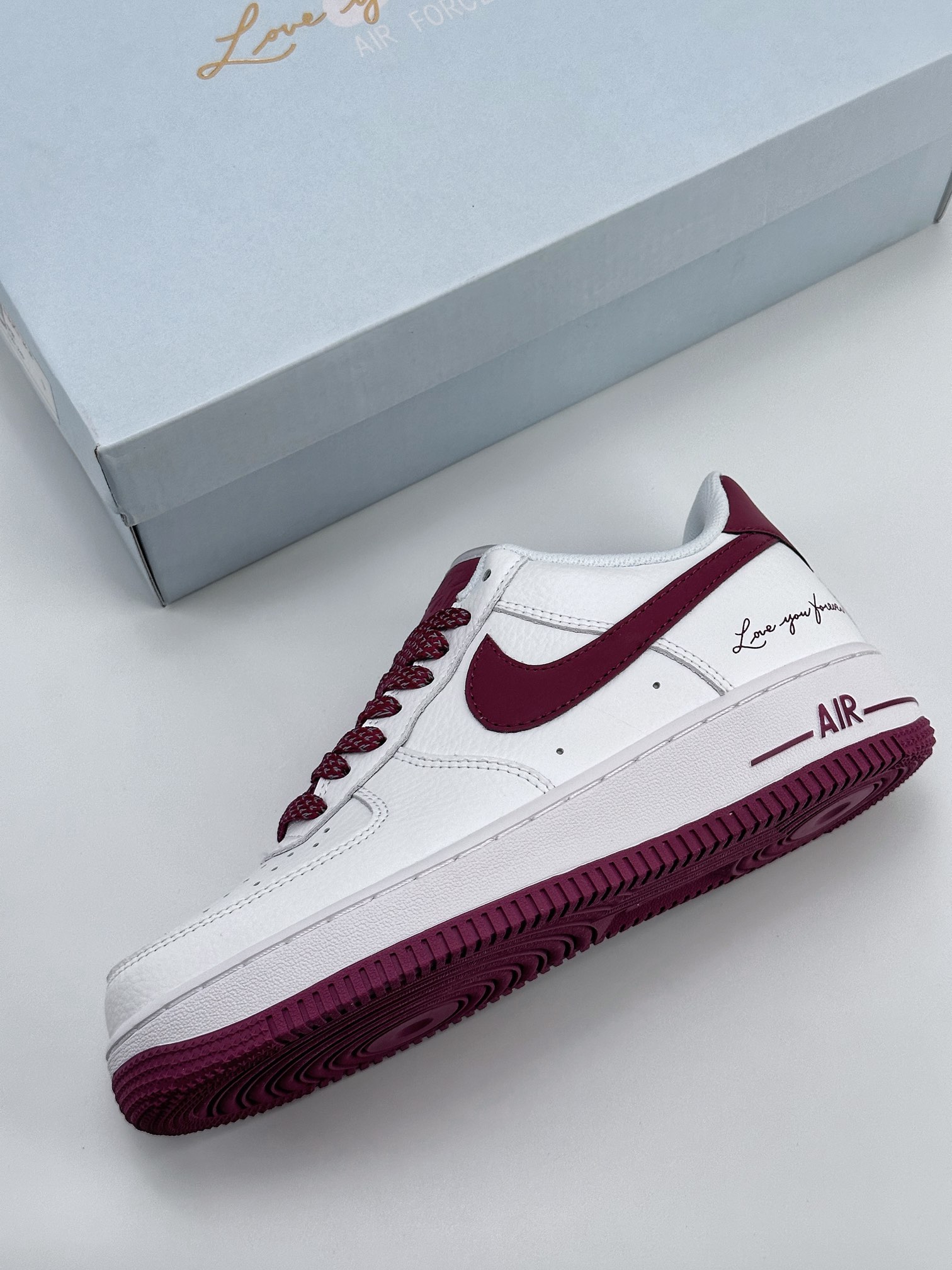 Nike Air Force 1 Low 07 签名白酒红 LO1718-059