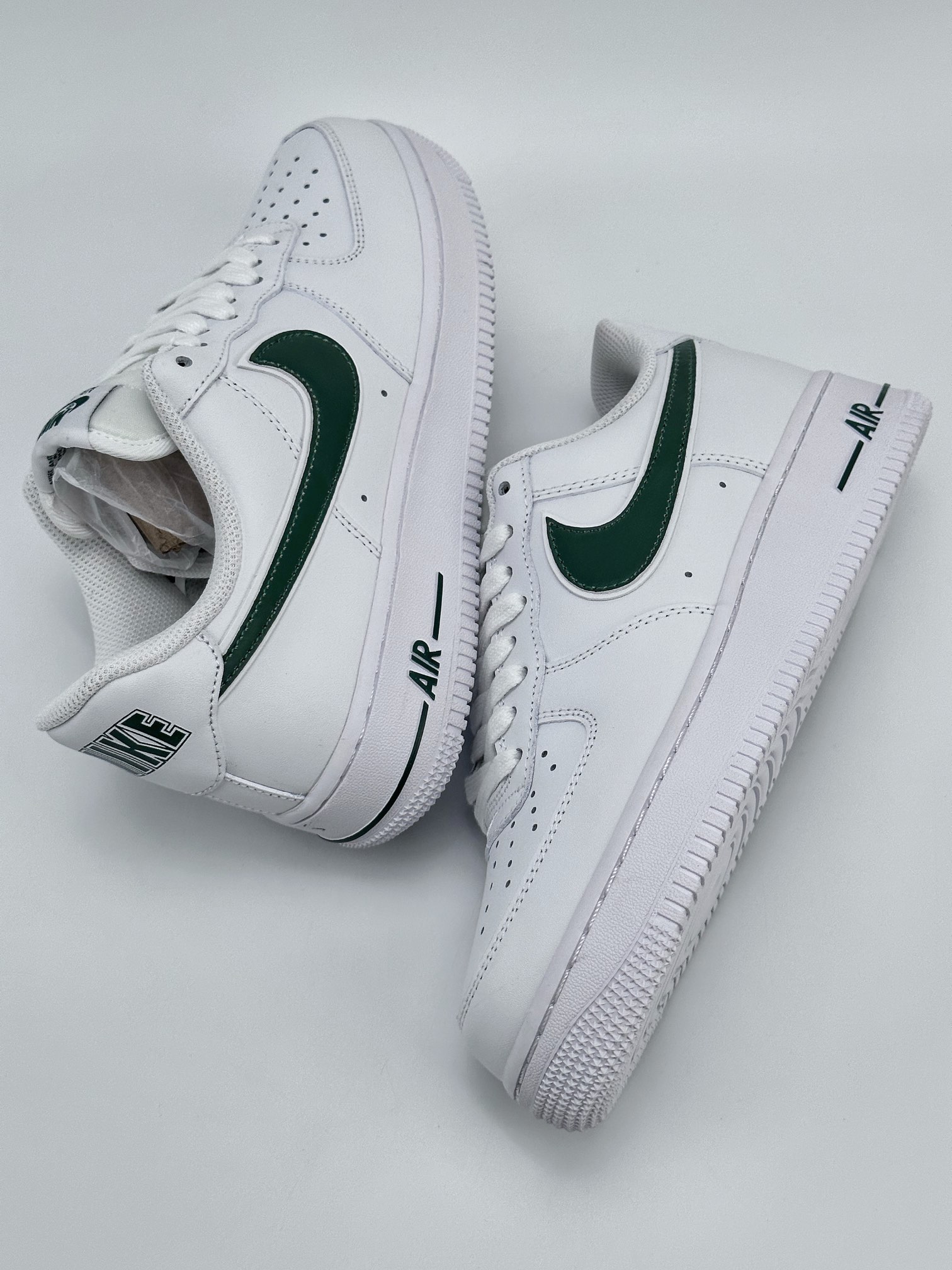 200 Nike Air Force 1 Low 07 白军绿勾 AO2423-104