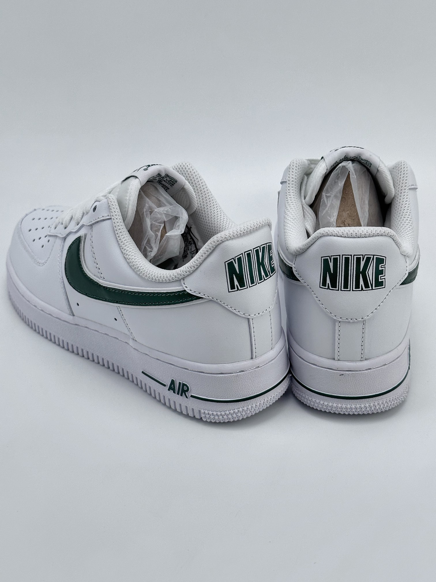 200 Nike Air Force 1 Low 07 白军绿勾 AO2423-104