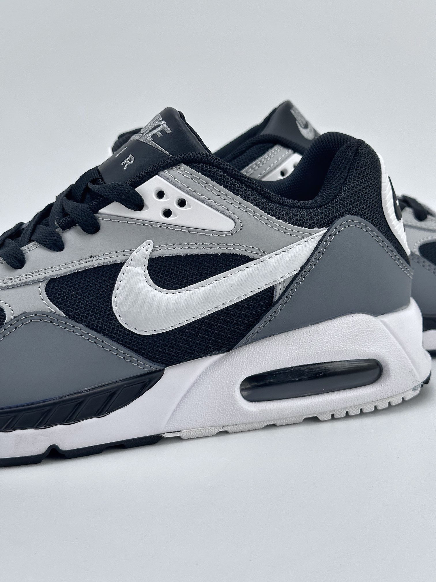 Nike Air Max Correlate 黑灰复古休闲跑步鞋 511416 0116C