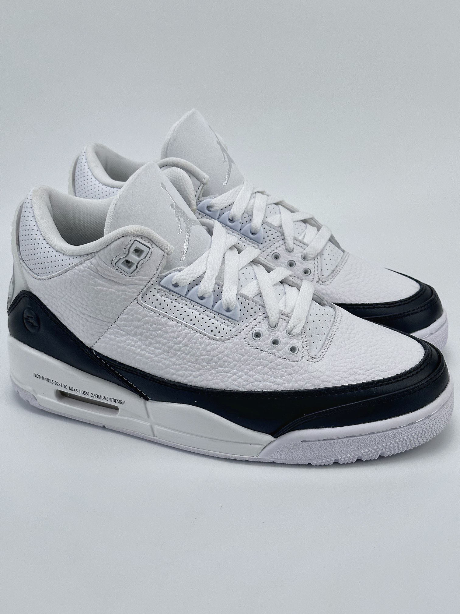 Air Jordan 3 Retro x Fragment Design ”White” Fujiwara Hiroshi Lightning Joint DA3595-100