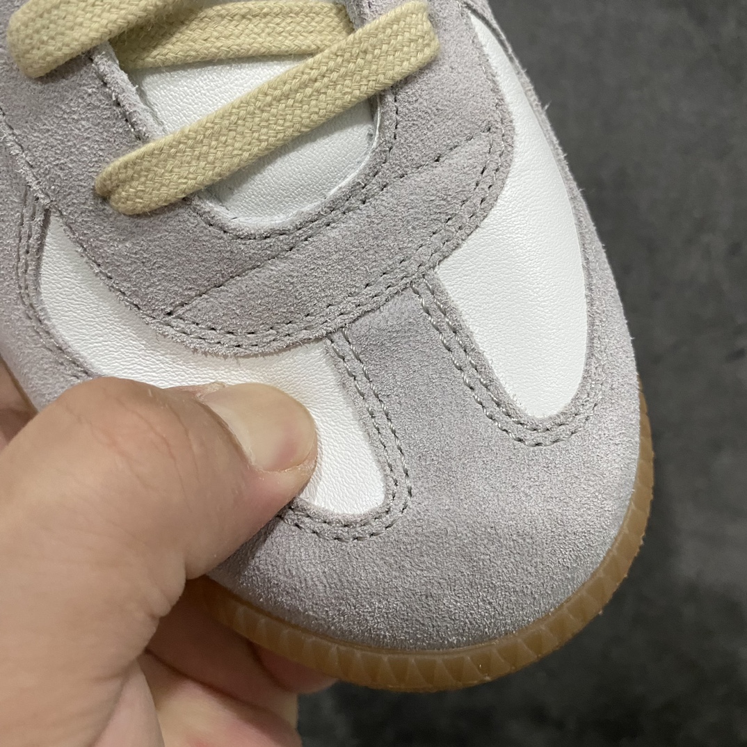 图片[4]-【东莞纯原】 Maison Margiela Calfskin Replica MM6马吉拉 德训运动休闲板鞋n广东一线大厂出品 非莆产n原版一比一开发 市售最高版本原版全套包装 配送精致礼盒 4色全码出货网红单品 高端外贸 平台零售专供批次 所有细节遵循原版 市售最强品质 尺码：35 36 36.5 37 38 39 40 40.5 41 42 42.5 43 44 44.5 45-莆田鞋批发中心