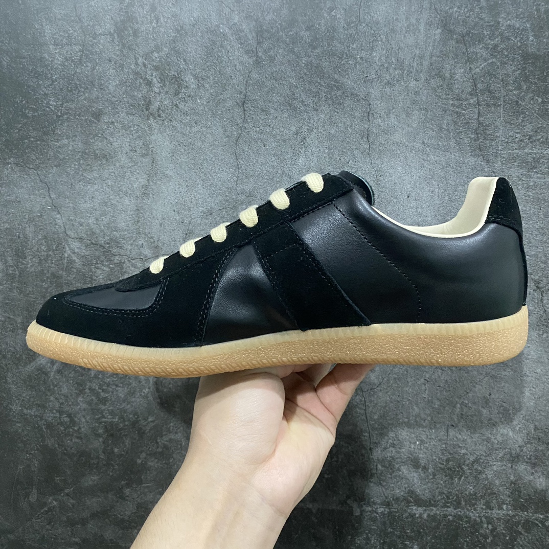 图片[2]-【东莞纯原】Maison Margiela Calfskin Replica MM6马吉拉 德训运动休闲板鞋n广东一线大厂出品 非莆产n原版一比一开发 市售最高版本原版全套包装 配送精致礼盒 4色全码出货网红单品 高端外贸 平台零售专供批次 所有细节遵循原版 市售最强品质 尺码：35 36 36.5 37 38 39 40 40.5 41 42 42.5 43 44 44.5 45-莆田鞋批发中心