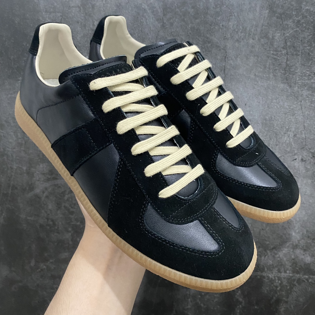 【东莞纯原】Maison Margiela Calfskin Replica MM6马吉拉 德训运动休闲板鞋n广东一线大厂出品 非莆产n原版一比一开发 市售最高版本原版全套包装 配送精致礼盒 4色全码出货网红单品 高端外贸 平台零售专供批次 所有细节遵循原版 市售最强品质 尺码：35 36 36.5 37 38 39 40 40.5 41 42 42.5 43 44 44.5 45-莆田鞋批发中心