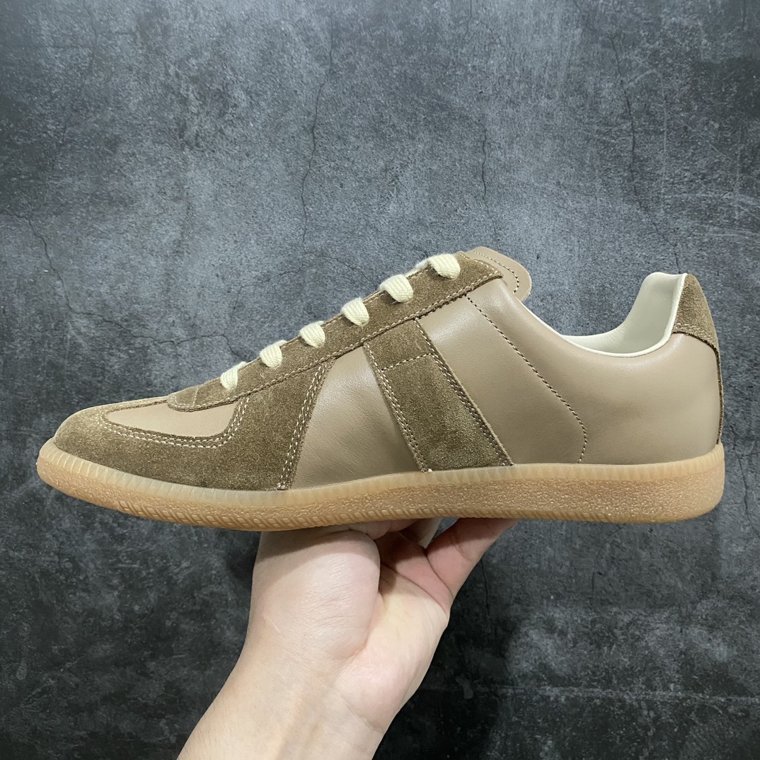 图片[2]-【东莞纯原】Maison Margiela Calfskin Replica MM6马吉拉 德训运动休闲板鞋n广东一线大厂出品 非莆产n原版一比一开发 市售最高版本原版全套包装 配送精致礼盒 4色全码出货网红单品 高端外贸 平台零售专供批次 所有细节遵循原版 市售最强品质 尺码：35 36 36.5 37 38 39 40 40.5 41 42 42.5 43 44 44.5 45-莆田鞋批发中心