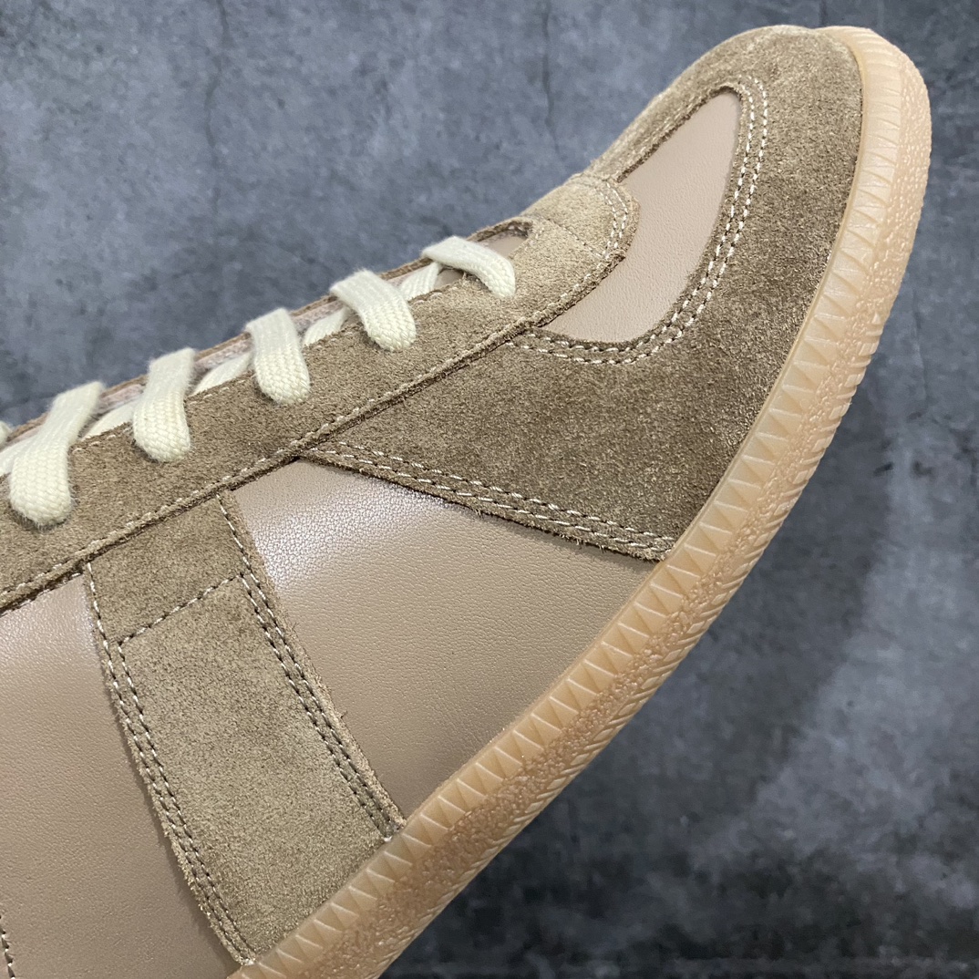 图片[6]-【东莞纯原】Maison Margiela Calfskin Replica MM6马吉拉 德训运动休闲板鞋n广东一线大厂出品 非莆产n原版一比一开发 市售最高版本原版全套包装 配送精致礼盒 4色全码出货网红单品 高端外贸 平台零售专供批次 所有细节遵循原版 市售最强品质 尺码：35 36 36.5 37 38 39 40 40.5 41 42 42.5 43 44 44.5 45-莆田鞋批发中心