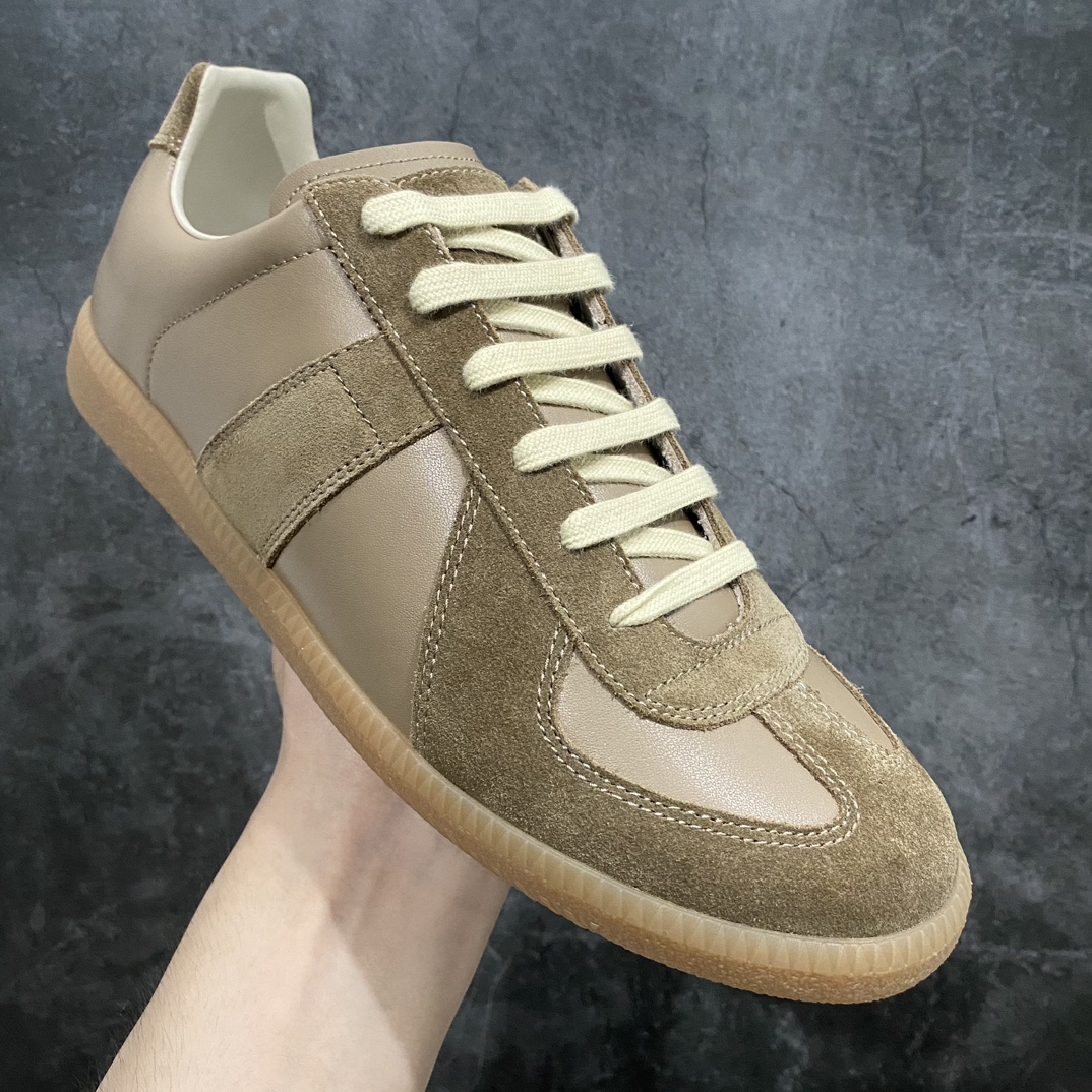 图片[3]-【东莞纯原】Maison Margiela Calfskin Replica MM6马吉拉 德训运动休闲板鞋n广东一线大厂出品 非莆产n原版一比一开发 市售最高版本原版全套包装 配送精致礼盒 4色全码出货网红单品 高端外贸 平台零售专供批次 所有细节遵循原版 市售最强品质 尺码：35 36 36.5 37 38 39 40 40.5 41 42 42.5 43 44 44.5 45-莆田鞋批发中心